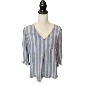 Fred David Gray and White Striped Casual Top 3/4 Sleeves V Neckline Size Large